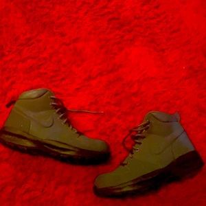 Acg Nike boots grey and black